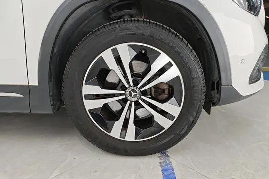 Mercedes-Benz Mercedes-Benz GLA
