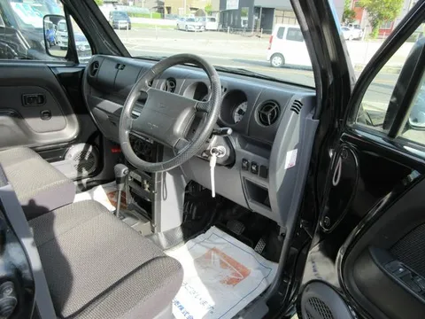 Daihatsu Naked