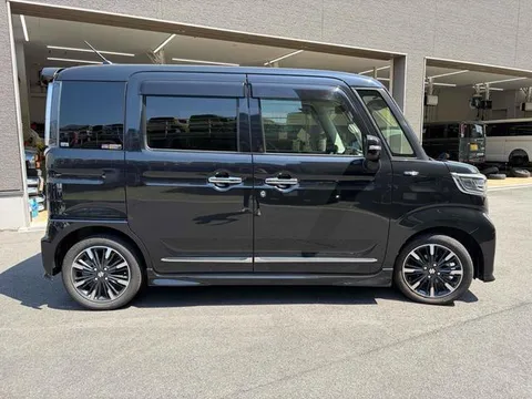 Suzuki Spacia Custom