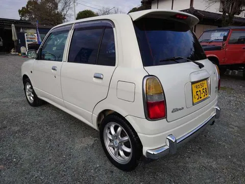 Daihatsu Mira Gino