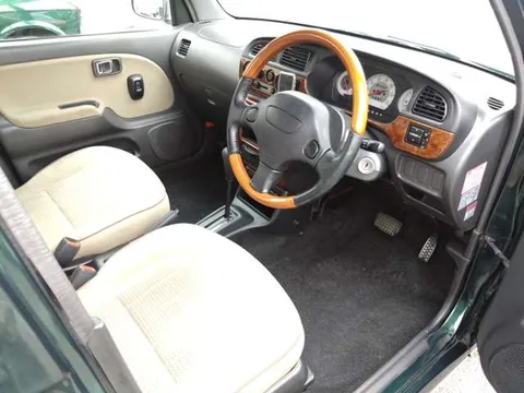 Daihatsu Mira Gino