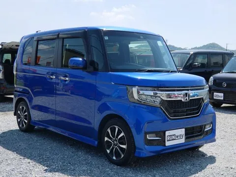 Honda N-BOX Custom