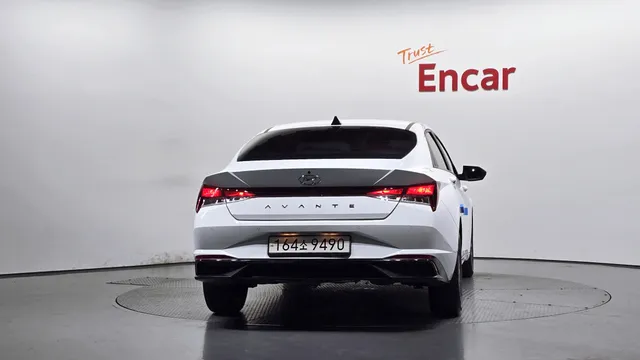 Hyundai Elantra (Avante)