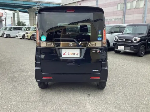Suzuki Spacia Custom Z