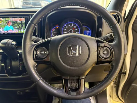 Honda N-WGN Custom