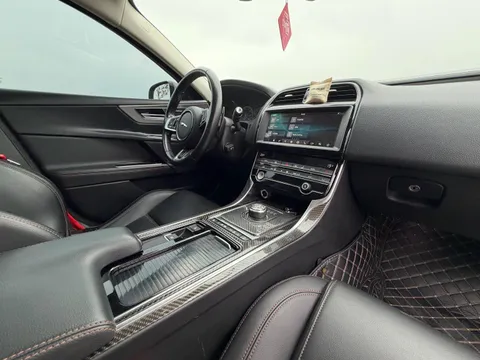 Jaguar XEL