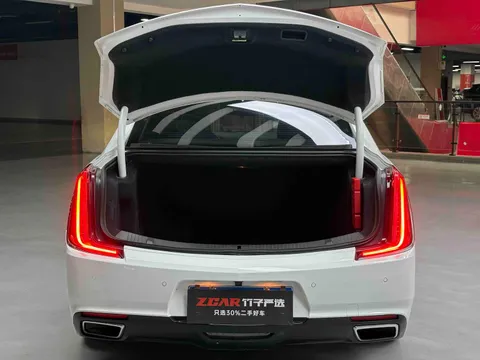 Cadillac XTS