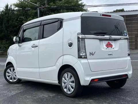 Honda N-BOX Slash