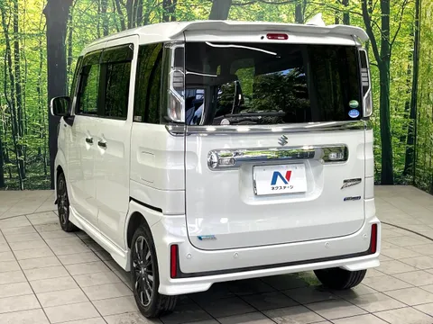 Suzuki Spacia Custom