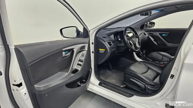 Hyundai Elantra (Avante)