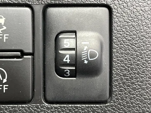 Daihatsu Mira Tocot