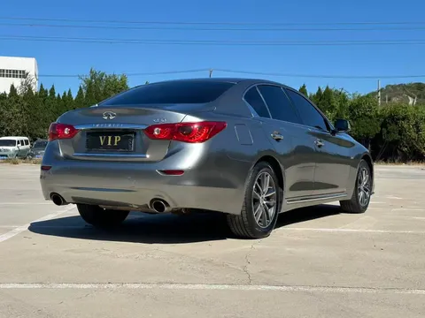 Infiniti Q50L