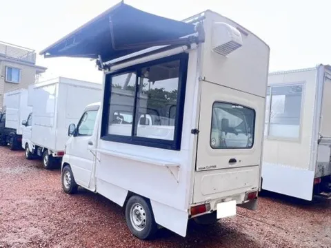 Nissan Clipper Truck