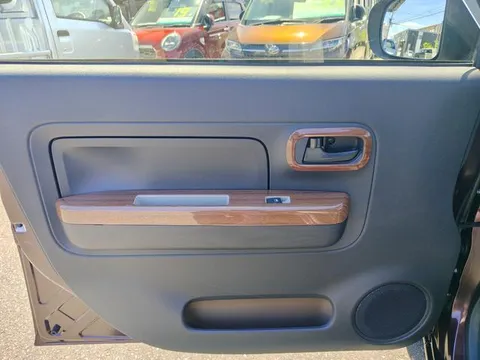 Daihatsu Mira Tocot