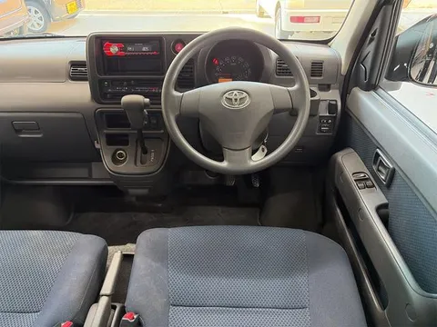 Toyota Pixis Van