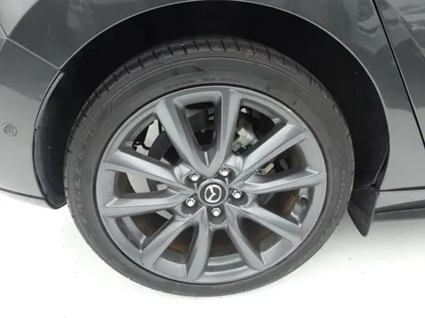Mazda MAZDA3 Fastback