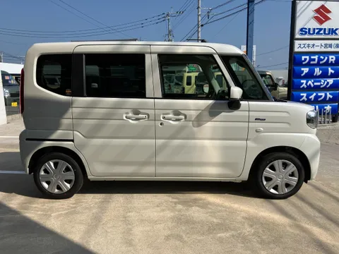 Suzuki Spacia
