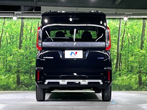 Mitsubishi Delica Mini