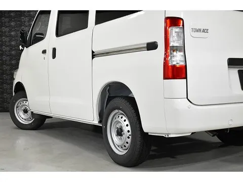 Toyota TownAce Van