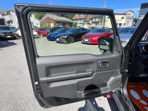 Suzuki Jimny Sierra