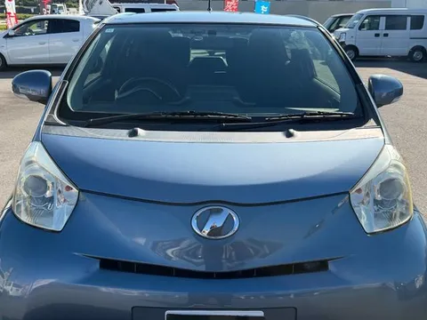 Toyota iQ