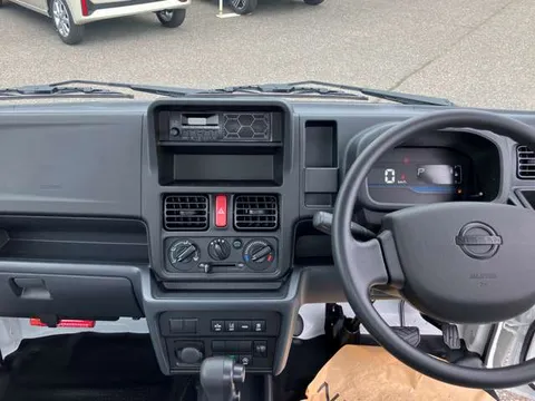 Nissan Clipper Truck