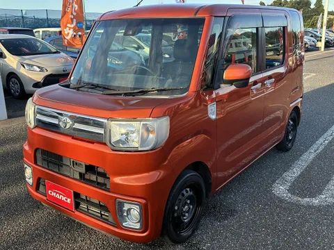 Toyota Pixis Mega