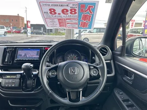 Honda N-WGN Custom