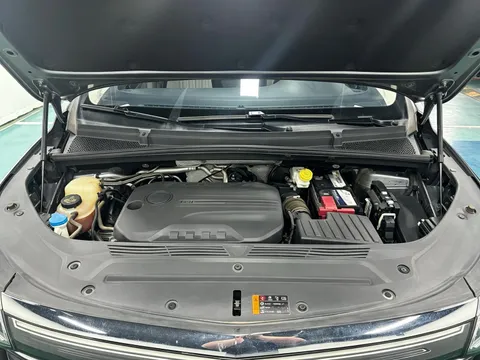 Roewe iMAX8