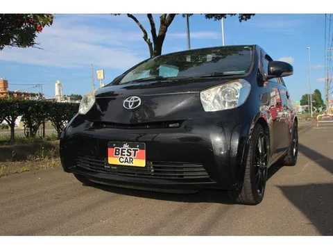 Toyota iQ