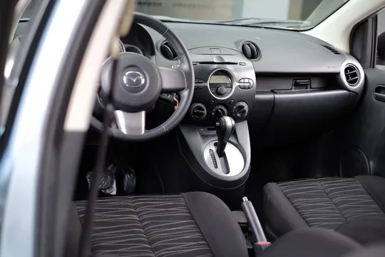 Mazda Mazda 2
