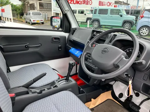 Nissan Clipper Truck