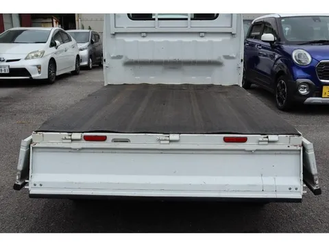 Mazda Scrum Truck