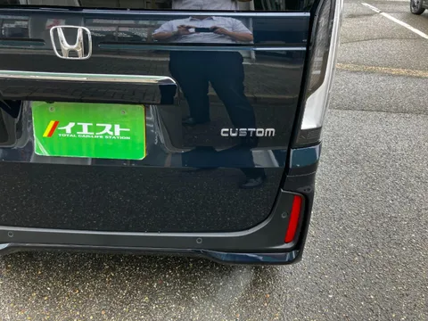 Honda N-BOX Custom