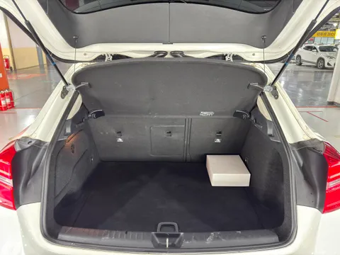 Mercedes-Benz Mercedes-Benz GLA