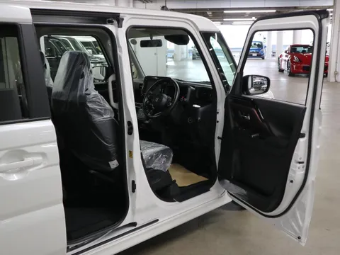 Suzuki Spacia Custom