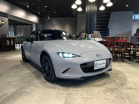 Mazda MX-5 (Roadster)