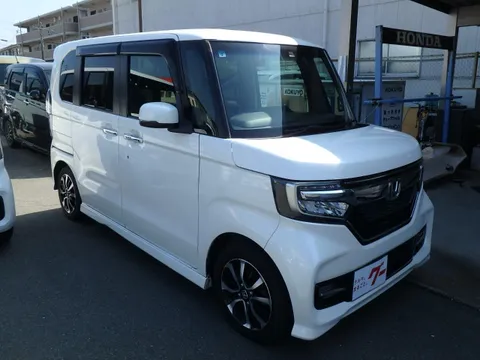 Honda N-BOX Custom