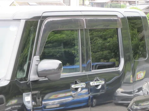 Toyota Pixis Mega