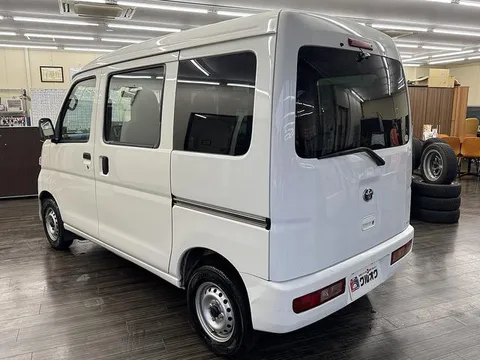 Toyota Pixis Van