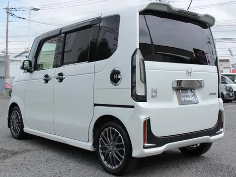 Honda N-BOX Custom