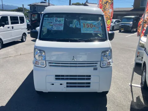 Mitsubishi Minicab Van