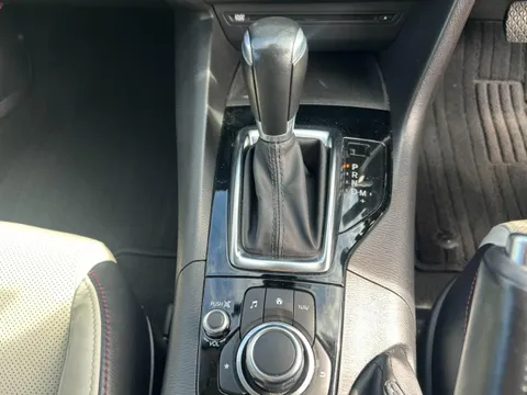 Mazda Axela Sport
