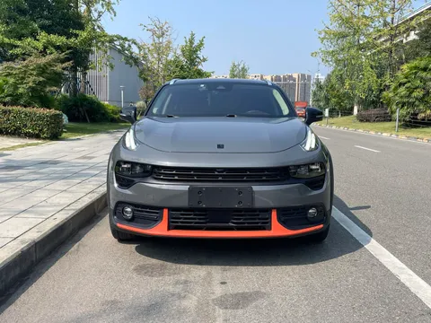 Lynk & Co Lynk & Co 02
