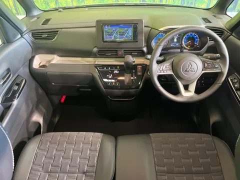 Mitsubishi Delica Mini