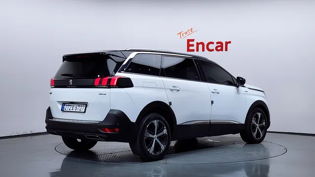 Peugeot 5008