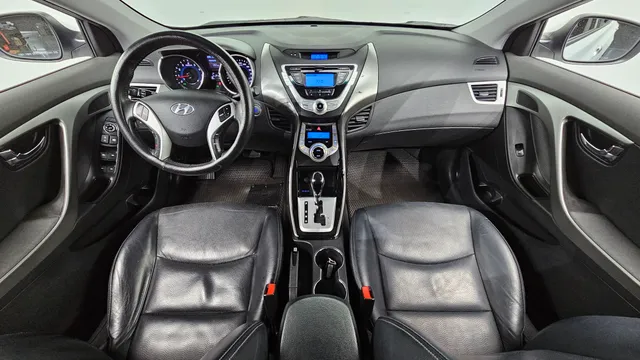 Hyundai Elantra (Avante)