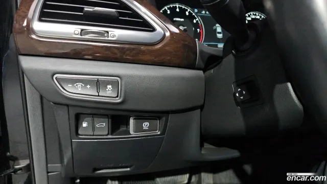 Genesis G90 (EQ900)