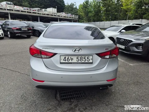 Hyundai Elantra (Avante)