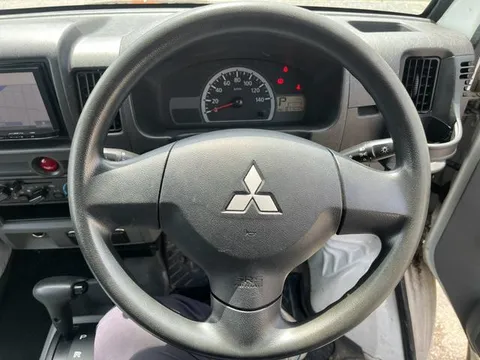 Mitsubishi Minicab Van